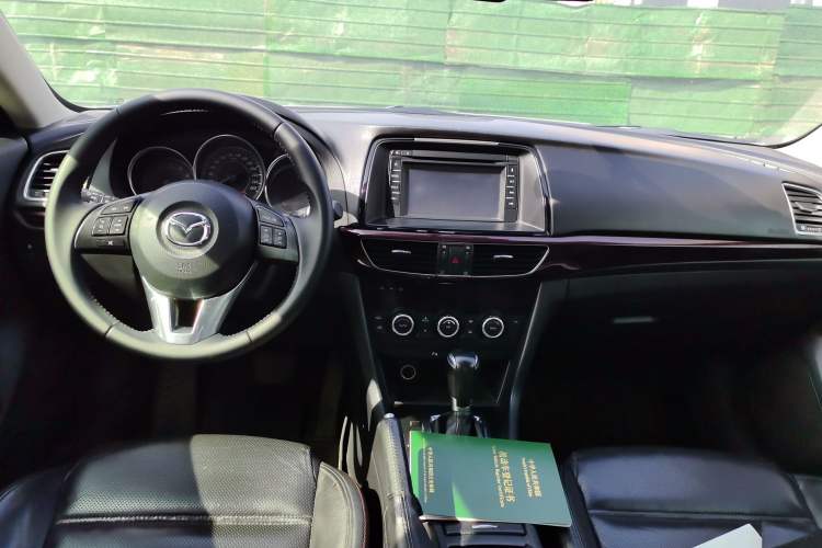 Used Mazda Atenza 2015 2.5L Blue Sky Sport Edition Center Console