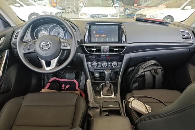 Used Mazda Atenza 2015 2.0L Blue Sky Fashion Edition Center Console