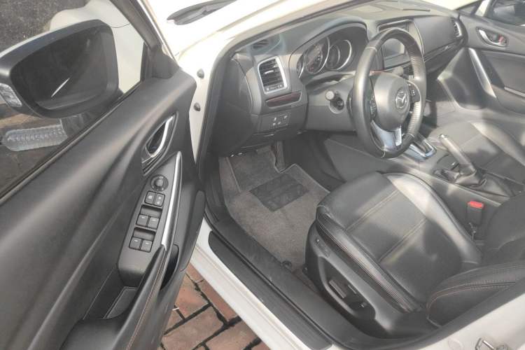Used Mazda Atenza 2015 2.5L Blue Sky Prestige Edition Driver Seat