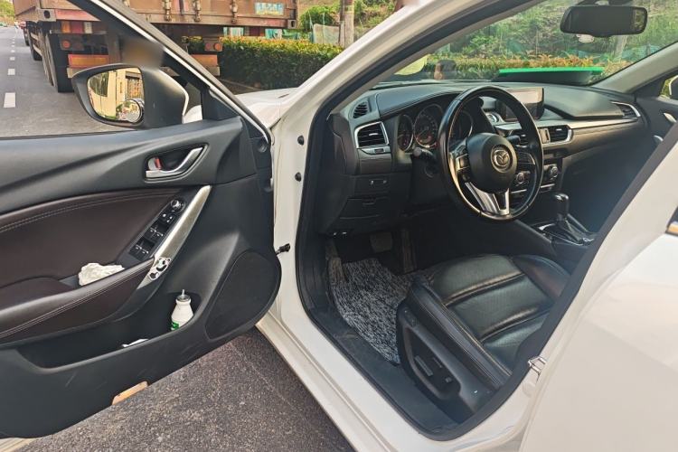 Used Mazda Atenza 2015 2.0L Blue Sky Luxury Edition Driver Seat