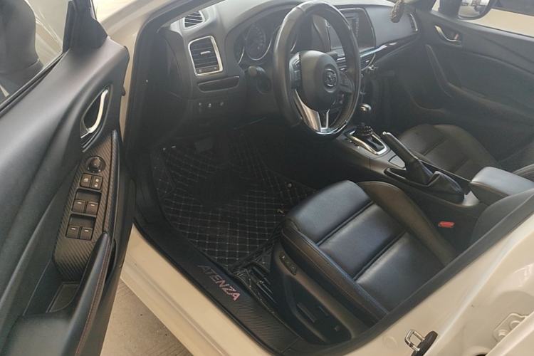 Used Mazda Atenza 2015 2.0L Blue Sky Luxury Edition Driver Seat