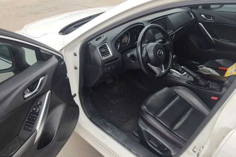 Used Mazda Atenza 2015 2.0L Blue Sky Luxury Edition Driver Seat