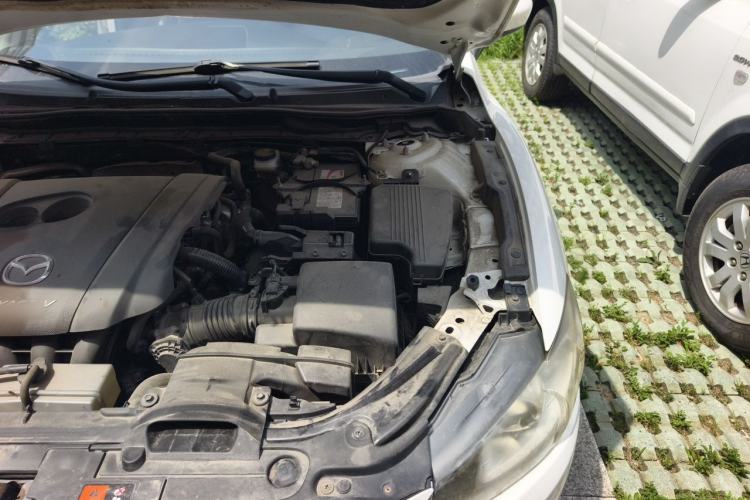 Used Mazda Atenza 2015 2.0L Blue Sky Luxury Edition Engine Bay Left