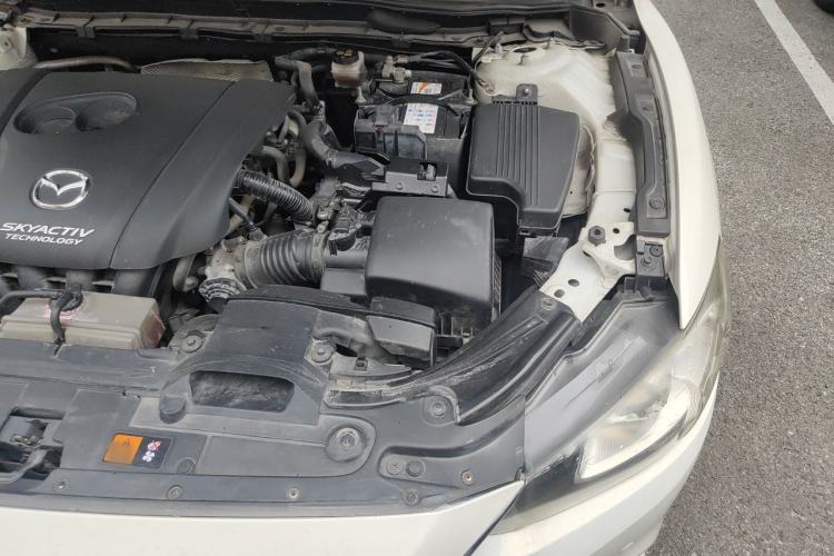Used Mazda Atenza 2015 2.0L Blue Sky Luxury Edition Engine Bay Left
