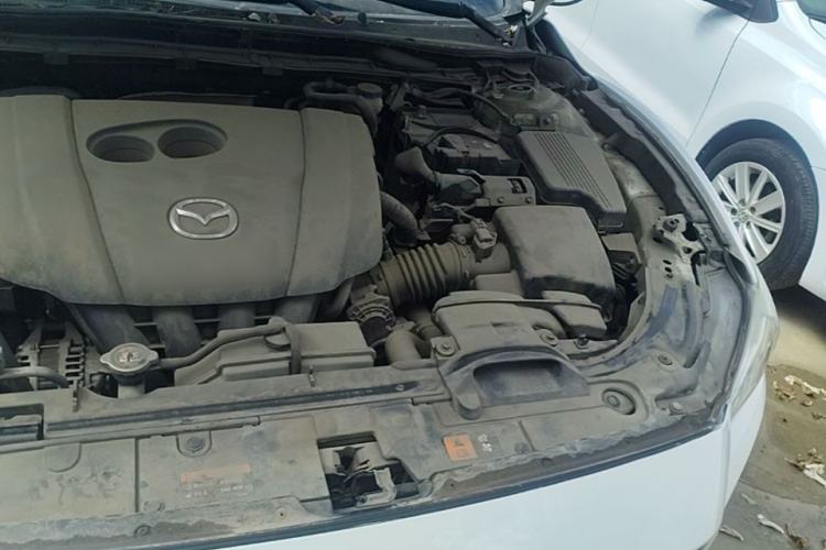 Used Mazda Atenza 2015 2.0L Blue Sky Luxury Edition Engine Bay Left