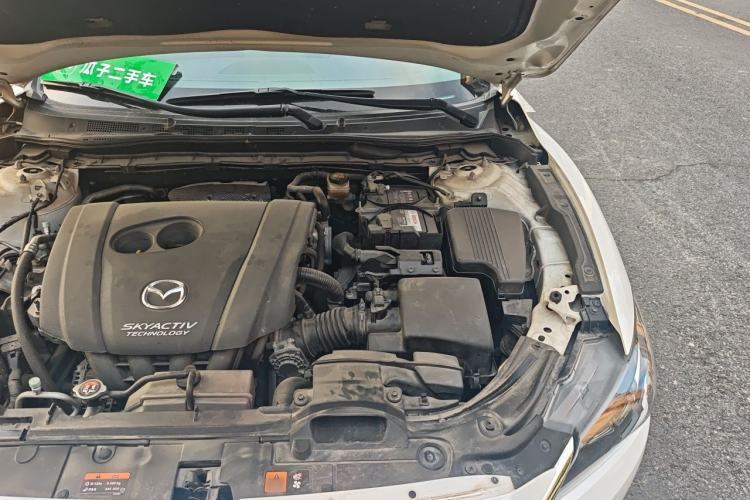 Used Mazda Atenza 2015 2.0L Blue Sky Luxury Edition Engine Bay Left