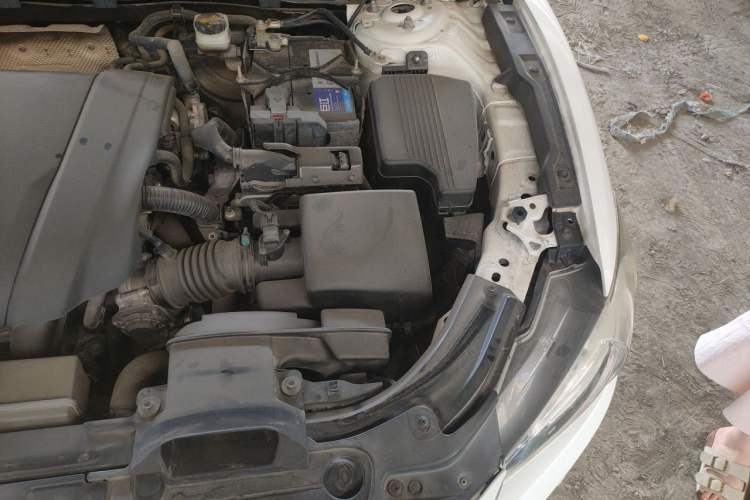 Used Mazda Atenza 2015 2.0L Blue Sky Luxury Edition Engine Bay Left