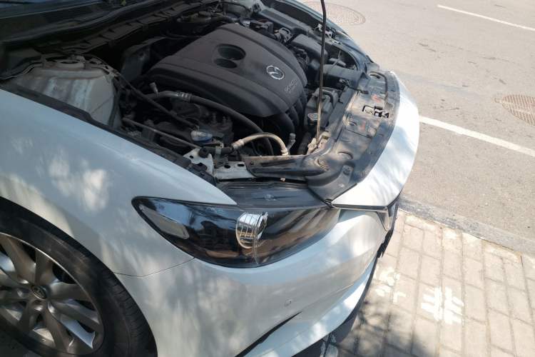 Used Mazda Atenza 2015 2.0L Blue Sky Luxury Edition Engine Bay Right