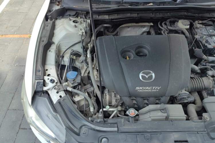 Used Mazda Atenza 2015 2.0L Blue Sky Luxury Edition Engine Bay Right