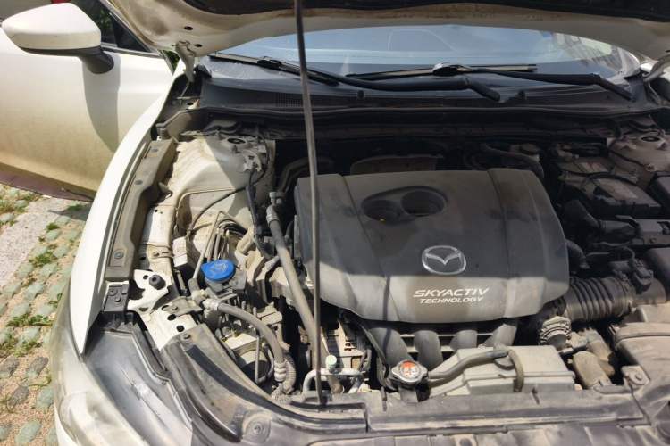 Used Mazda Atenza 2015 2.0L Blue Sky Luxury Edition Engine Bay Right