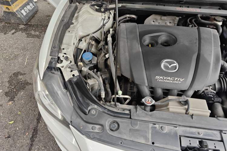 Used Mazda Atenza 2015 2.0L Blue Sky Luxury Edition Engine Bay Right