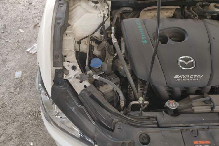 Used Mazda Atenza 2015 2.0L Blue Sky Luxury Edition Engine Bay Right