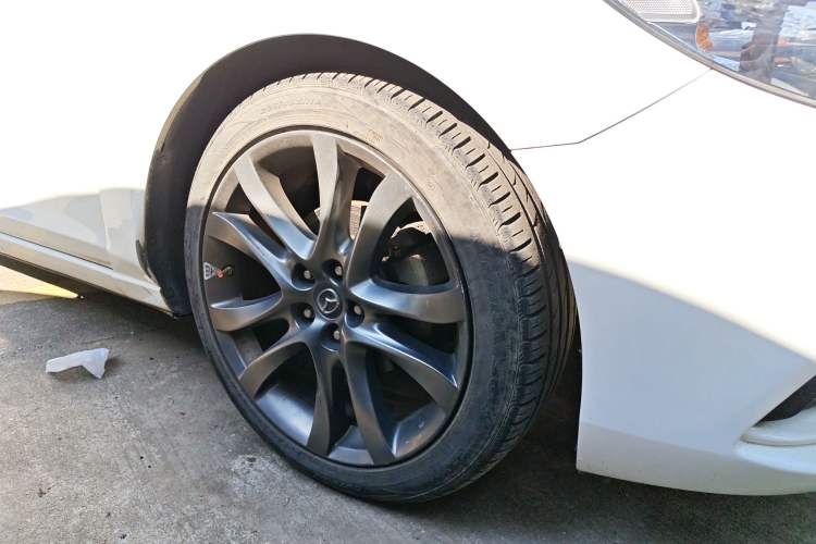 Used Mazda Atenza 2015 2.5L Blue Sky Prestige Edition Exterior 7