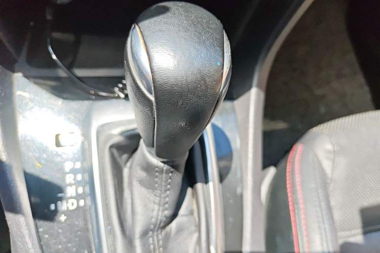 Used Mazda Atenza 2015 2.0L Blue Sky Luxury Edition Gear Lever