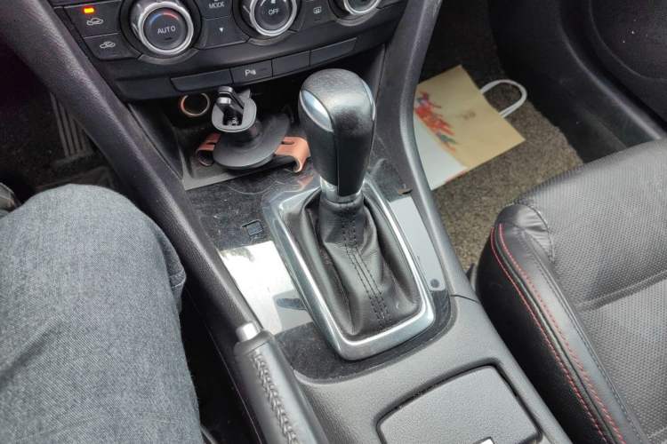 Used Mazda Atenza 2015 2.0L Blue Sky Luxury Edition Gear Lever