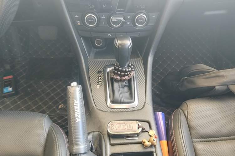 Used Mazda Atenza 2015 2.0L Blue Sky Luxury Edition Gear Lever