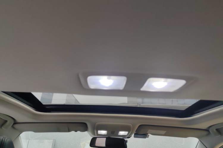 Used Mazda Atenza 2015 2.5L Blue Sky Sport Edition Headliner