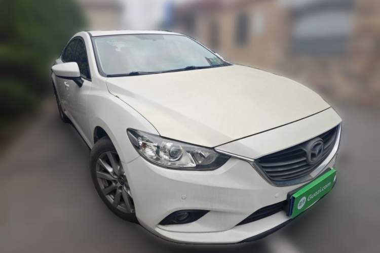 Used Mazda Atenza 2015 2.0L Blue Sky Luxury Edition Interior 4