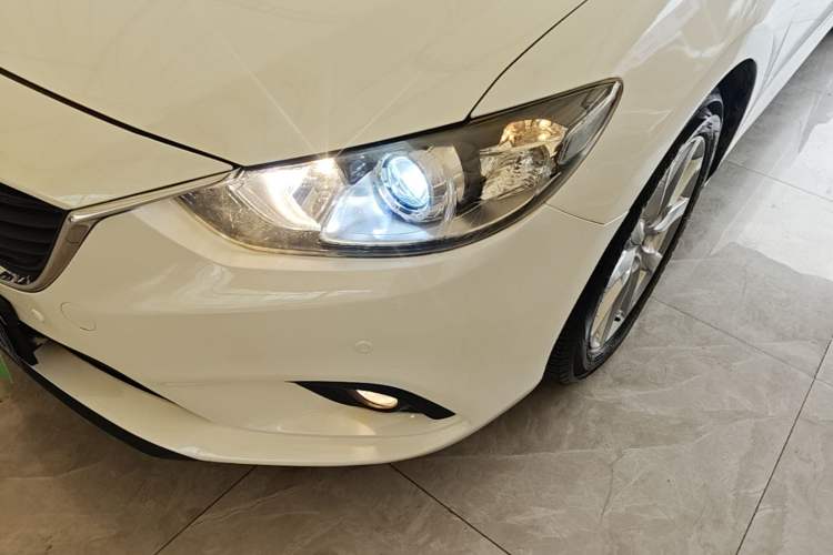 Used Mazda Atenza 2015 2.0L Blue Sky Fashion Edition Left Front Headlight