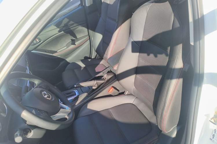 Used Mazda Atenza 2015 2.0L Blue Sky Luxury Edition Left Front Seat