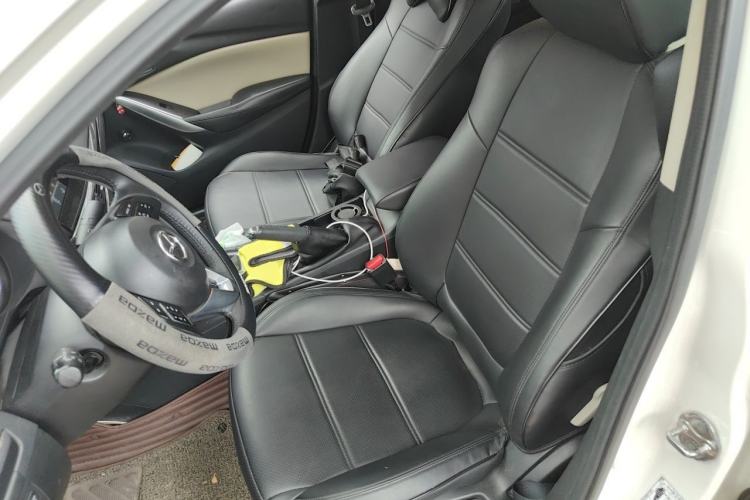 Used Mazda Atenza 2015 2.0L Blue Sky Fashion Edition Left Front Seat