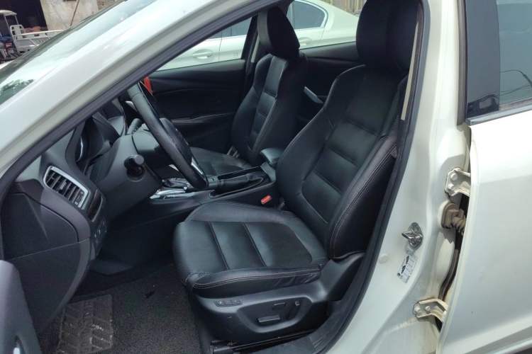 Used Mazda Atenza 2015 2.0L Blue Sky Luxury Edition Left Front Seat
