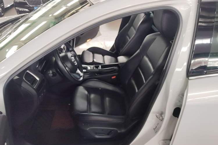 Used Mazda Atenza 2015 2.5L Blue Sky Sport Edition Left Front Seat