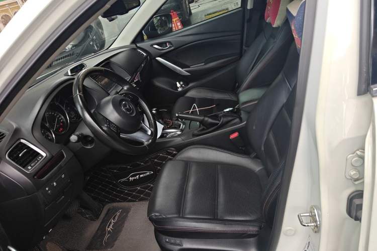 Used Mazda Atenza 2015 2.0L Blue Sky Luxury Edition Left Front Seat