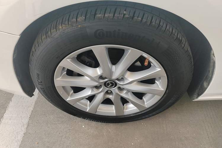 Used Mazda Atenza 2015 2.0L Blue Sky Luxury Edition Left Front Wheel Hub