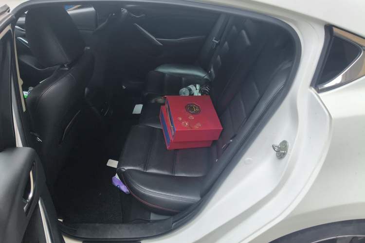 Used Mazda Atenza 2015 2.5L Blue Sky Prestige Edition Left Rear Seat