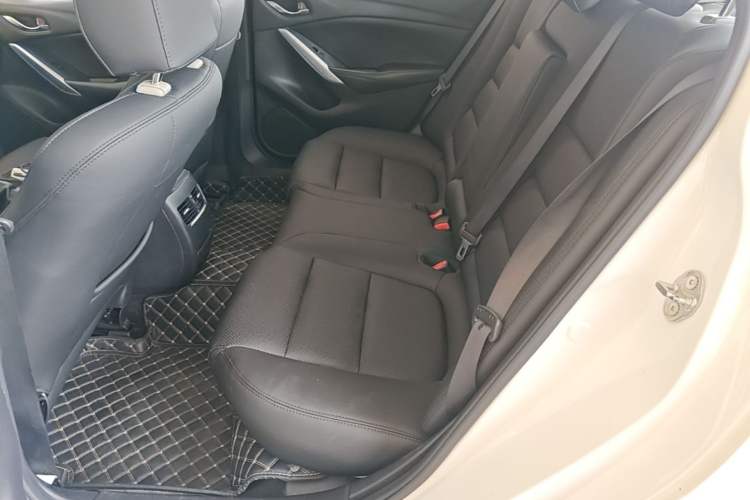 Used Mazda Atenza 2015 2.0L Blue Sky Fashion Edition Left Rear Seat