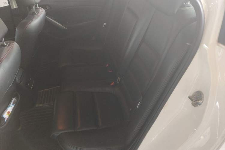 Used Mazda Atenza 2015 2.0L Blue Sky Luxury Edition Left Rear Seat