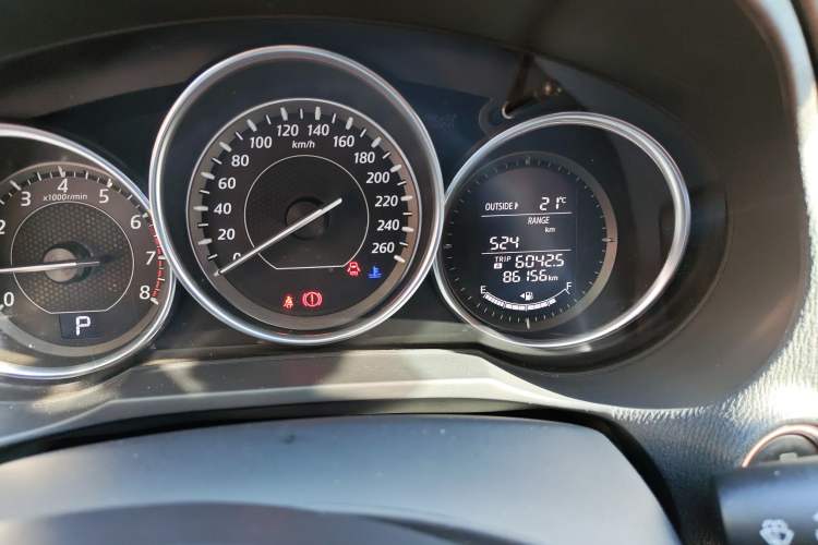 Used Mazda Atenza 2015 2.5L Blue Sky Prestige Edition Odometer Close Up