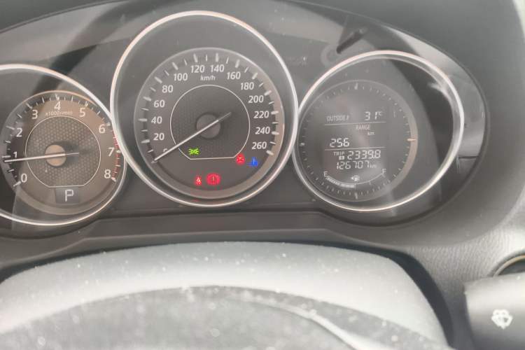 Used Mazda Atenza 2015 2.5L Blue Sky Prestige Edition Odometer Close Up