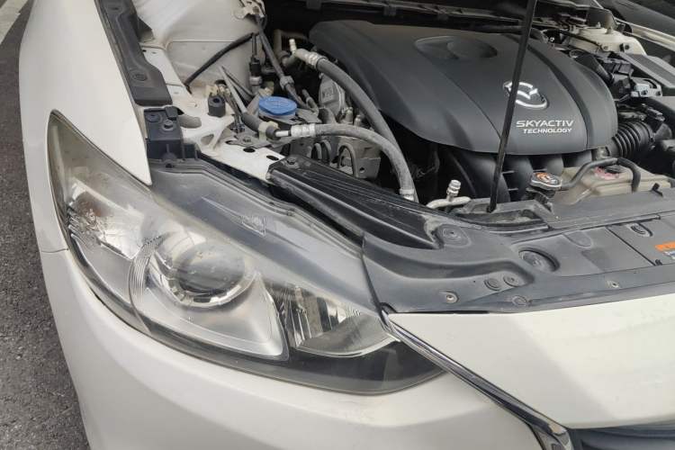 Used Mazda Atenza 2015 2.0L Blue Sky Luxury Edition Right Front Headlight