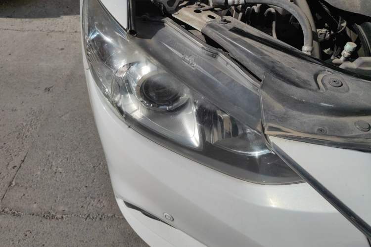 Used Mazda Atenza 2015 2.0L Blue Sky Fashion Edition Right Front Headlight