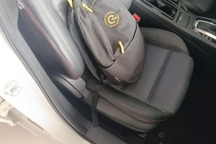 Used Mazda Atenza 2015 2.5L Blue Sky Sport Edition Right Front Seat