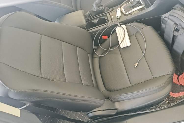 Used Mazda Atenza 2015 2.0L Blue Sky Fashion Edition Right Front Seat