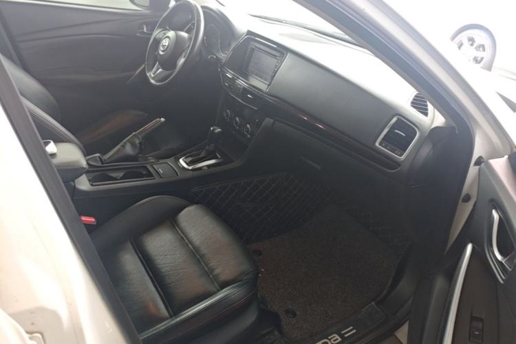 Used Mazda Atenza 2015 2.0L Blue Sky Luxury Edition Right Front Seat