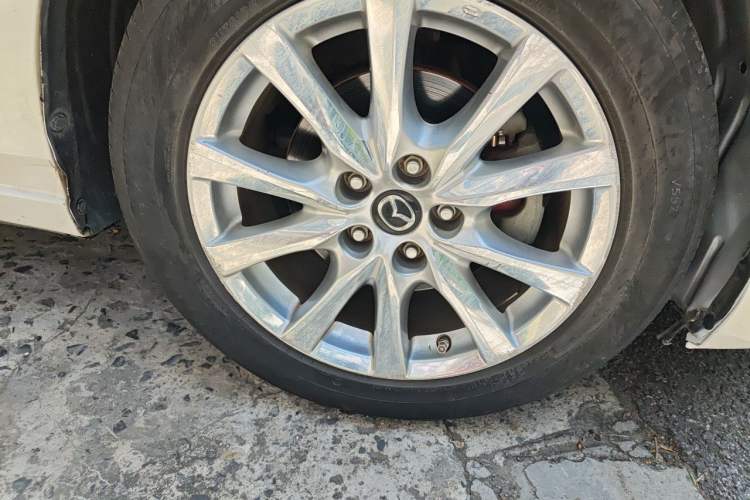 Used Mazda Atenza 2015 2.0L Blue Sky Luxury Edition Right Front Wheel Hub