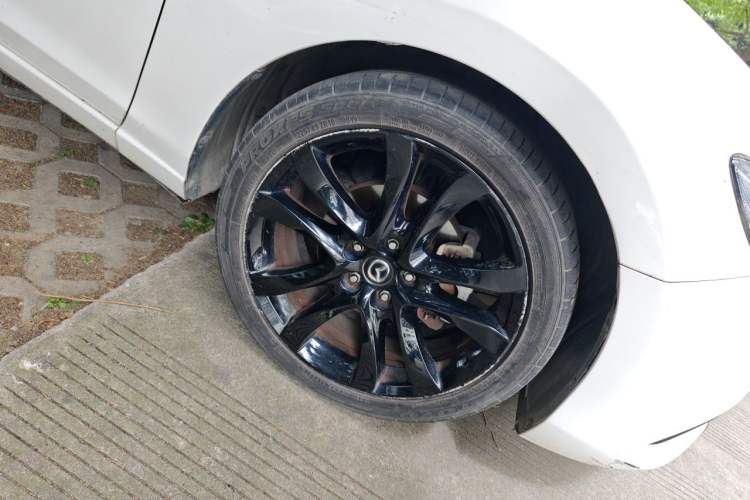 Used Mazda Atenza 2015 2.5L Blue Sky Prestige Edition Right Front Wheel Hub