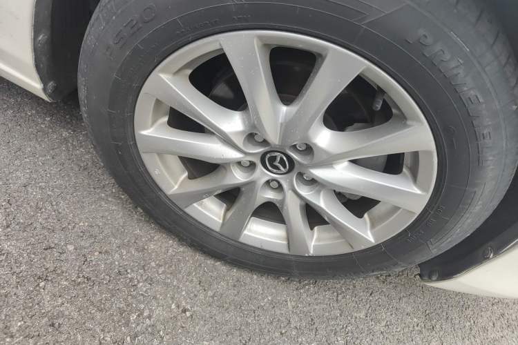 Used Mazda Atenza 2015 2.0L Blue Sky Luxury Edition Right Front Wheel Hub