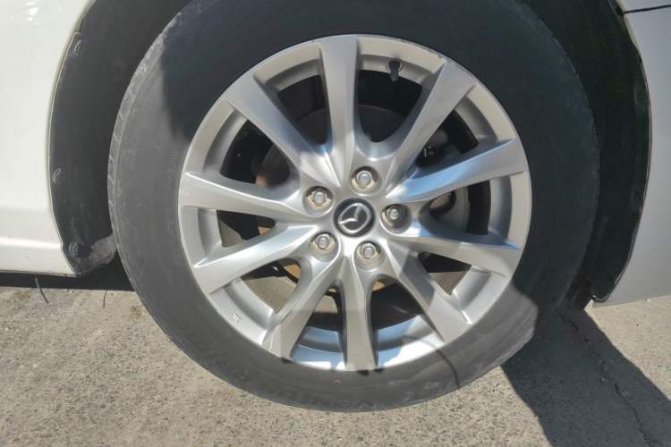 Used Mazda Atenza 2015 2.0L Blue Sky Fashion Edition Right Front Wheel Hub
