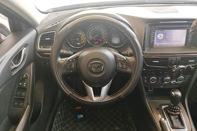 Used Mazda Atenza 2015 2.0L Blue Sky Luxury Edition Steering Wheel