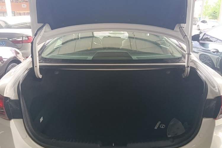 Used Mazda Atenza 2015 2.5L Blue Sky Sport Edition Trunk