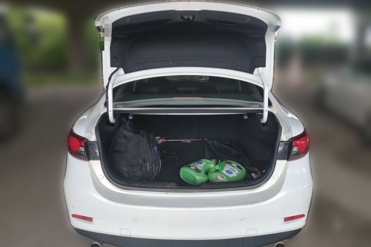 Used Mazda Atenza 2015 2.0L Blue Sky Luxury Edition Trunk