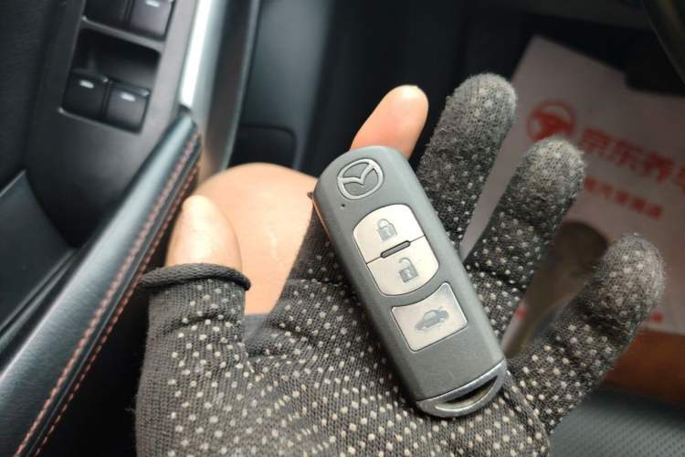 Used Mazda Atenza 2015 2.5L Blue Sky Sport Edition Vehicle Key
