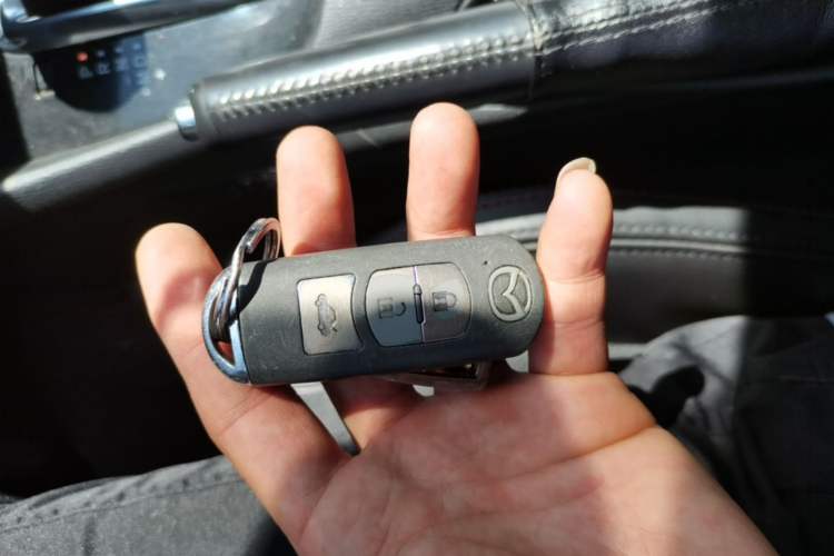 Used Mazda Atenza 2015 2.5L Blue Sky Sport Edition Vehicle Key