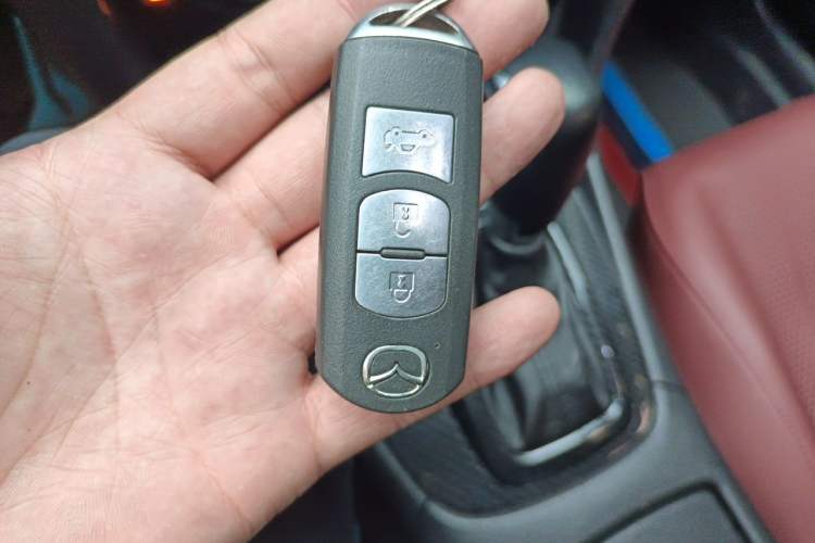 Used Mazda Atenza 2015 2.5L Blue Sky Prestige Edition Vehicle Key
