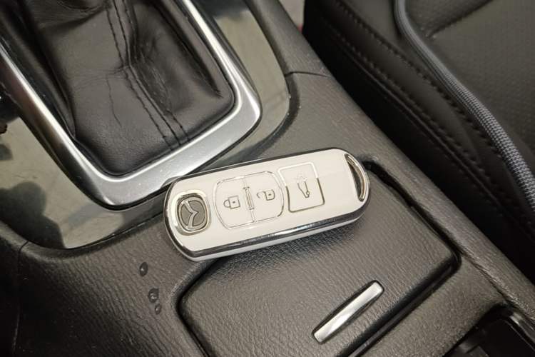 Used Mazda Atenza 2015 2.0L Blue Sky Fashion Edition Vehicle Key